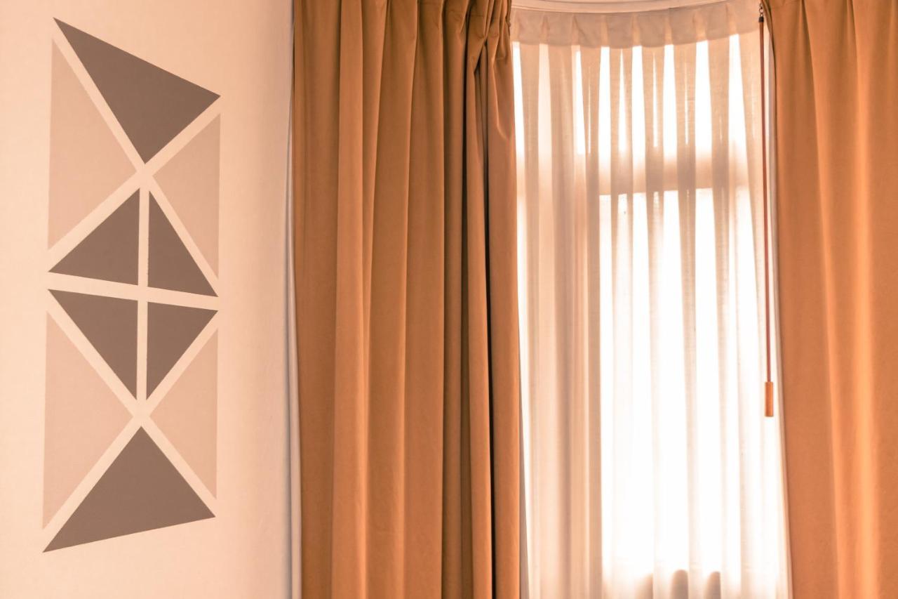 Hotel Plaza Onís Екстериор снимка