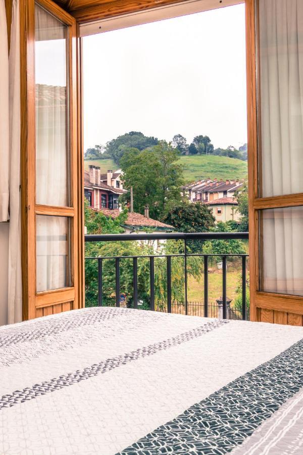 Hotel Plaza Onís Екстериор снимка