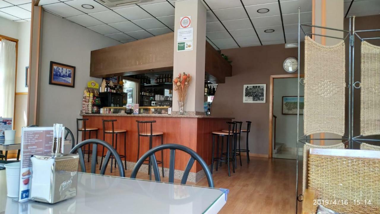 Hotel Plaza Onís Екстериор снимка
